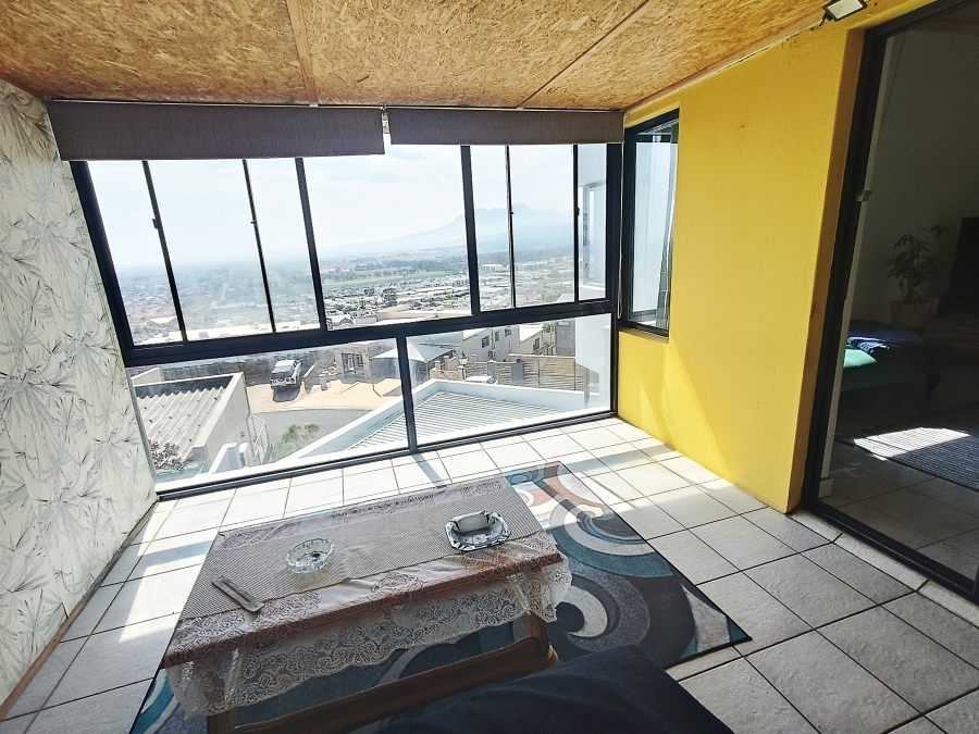 3 Bedroom Property for Sale in Mountainside Western Cape